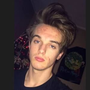 Meet your Posher, Ashton